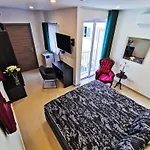Evolve Coliving Affittacamere 4*