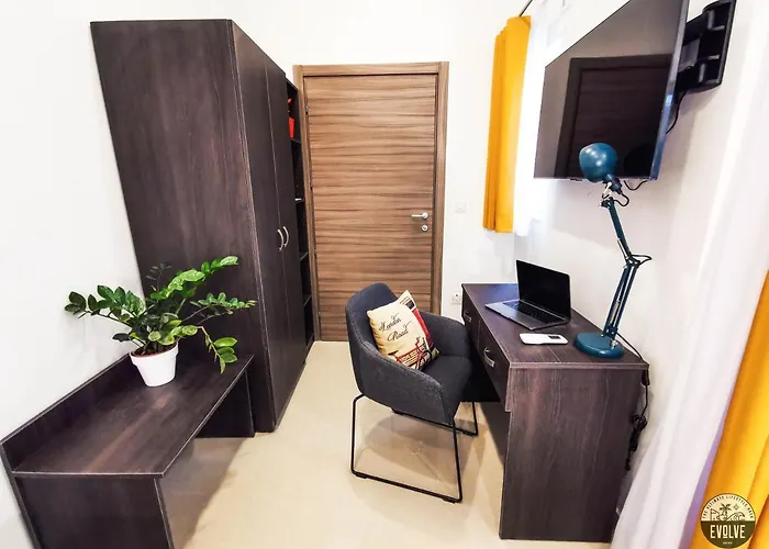 Evolve Coliving 4*