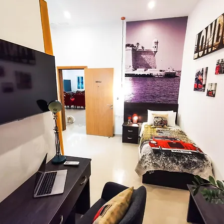 Evolve Coliving 4*